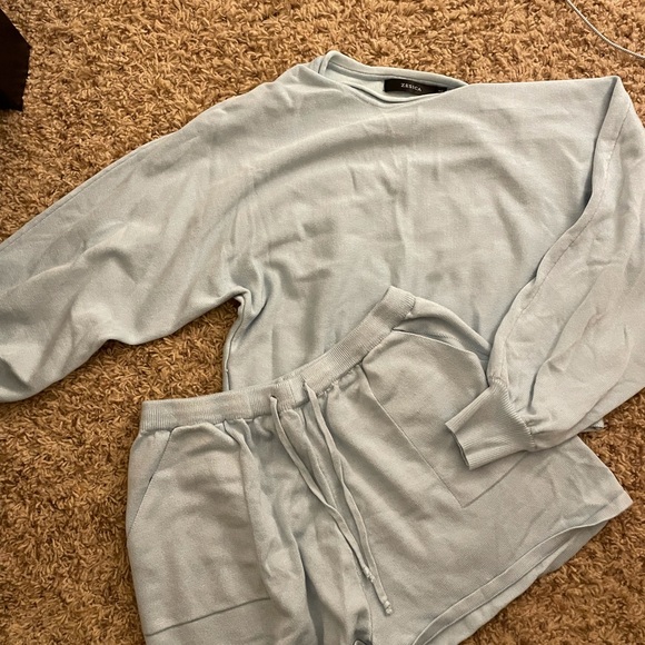Light blue Amazon knit short set - Picture 1 of 2